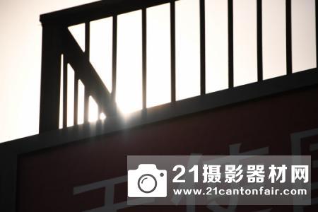超远摄变焦霸主 尼康AF-S180-400/4E评测