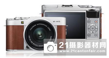 富士XQ2于2015年发布,配备1200万像素X-TransCMOS以及相位混合对焦系统