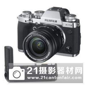 富士XQ2于2015年发布,配备1200万像素X-TransCMOS以及相位混合对焦系统