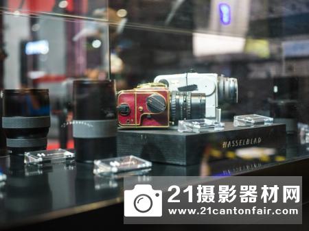 攀升影像新高峰 哈苏携“登月款相机”参展首届中国国际进口博览会