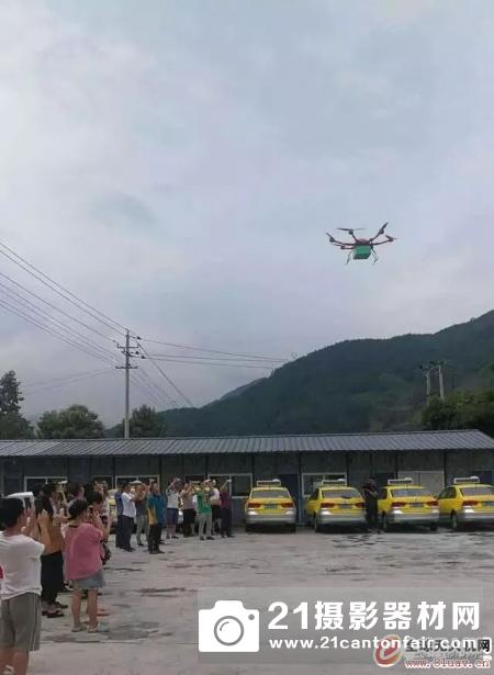 中国邮政甘肃第一条无人机投递邮路成功开通
