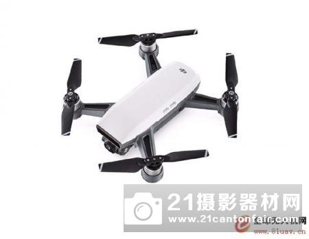 无人机怎么选？DJI Phantom 4 Pro和DJI Spark，专业与入门的差别