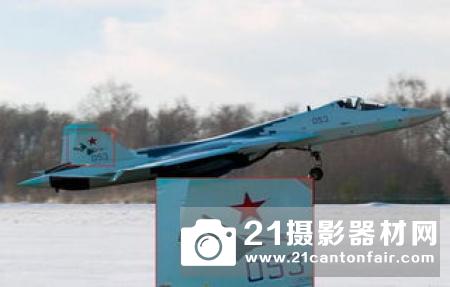 对俄罗斯S-70“猎人”-B战斗无人机首飞的思考